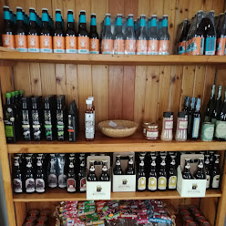 uniWines Vineyards - Sneeukop Wine Lounge in Rawsonville